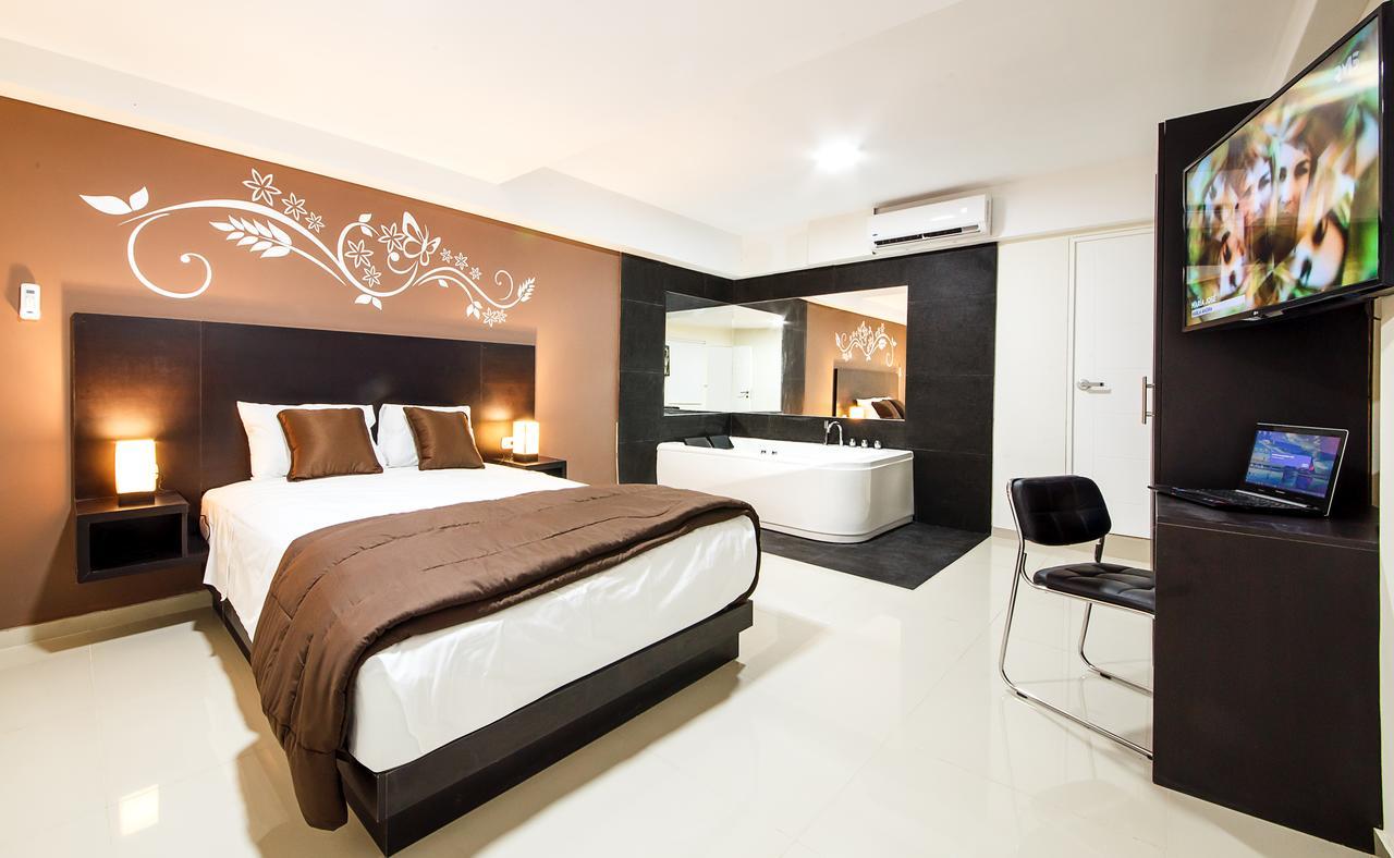 צ'יקלאיו Hotel Solec מראה חיצוני תמונה